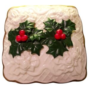 Vtg Hermitage Pottery Medium Jewelry Box J113 Holly Christmas  Gold Trim